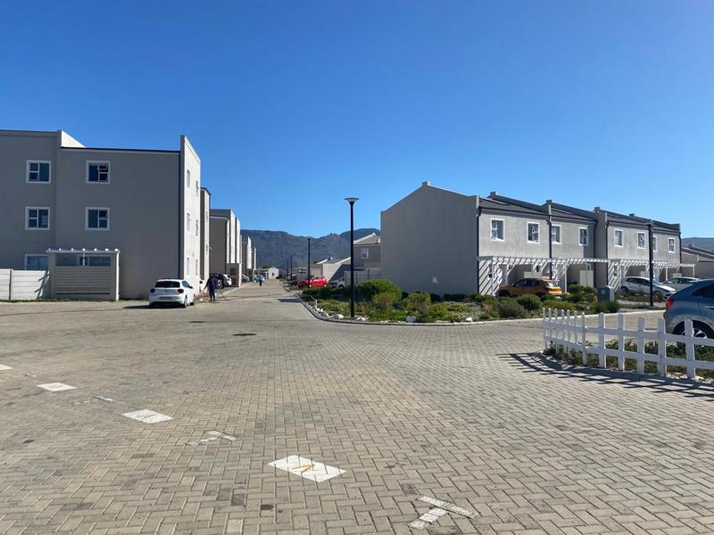 To Let 2 Bedroom Property for Rent in Heathfield Western Cape